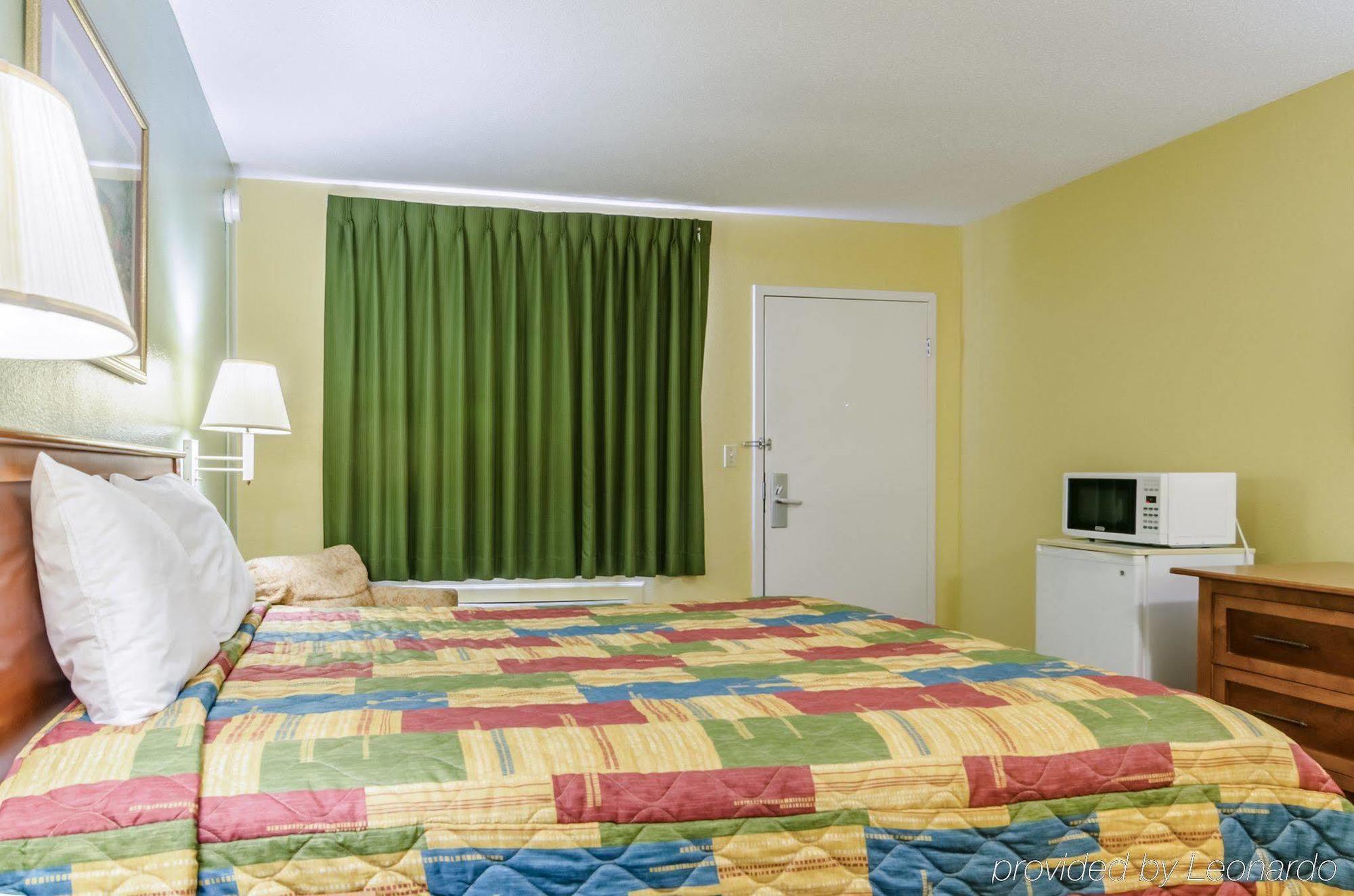 Rodeway Inn Конкордия Экстерьер фото
