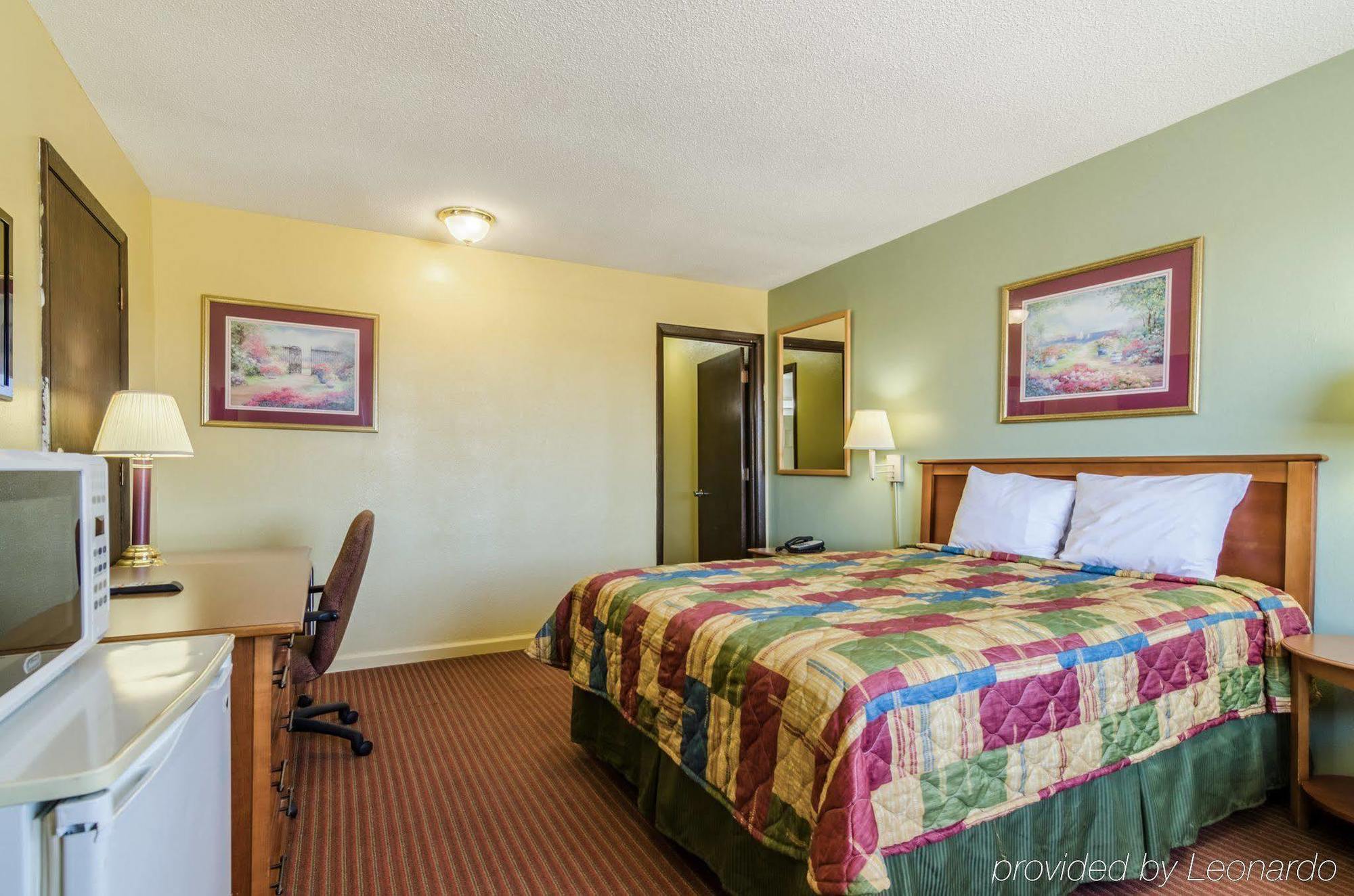 Rodeway Inn Конкордия Экстерьер фото