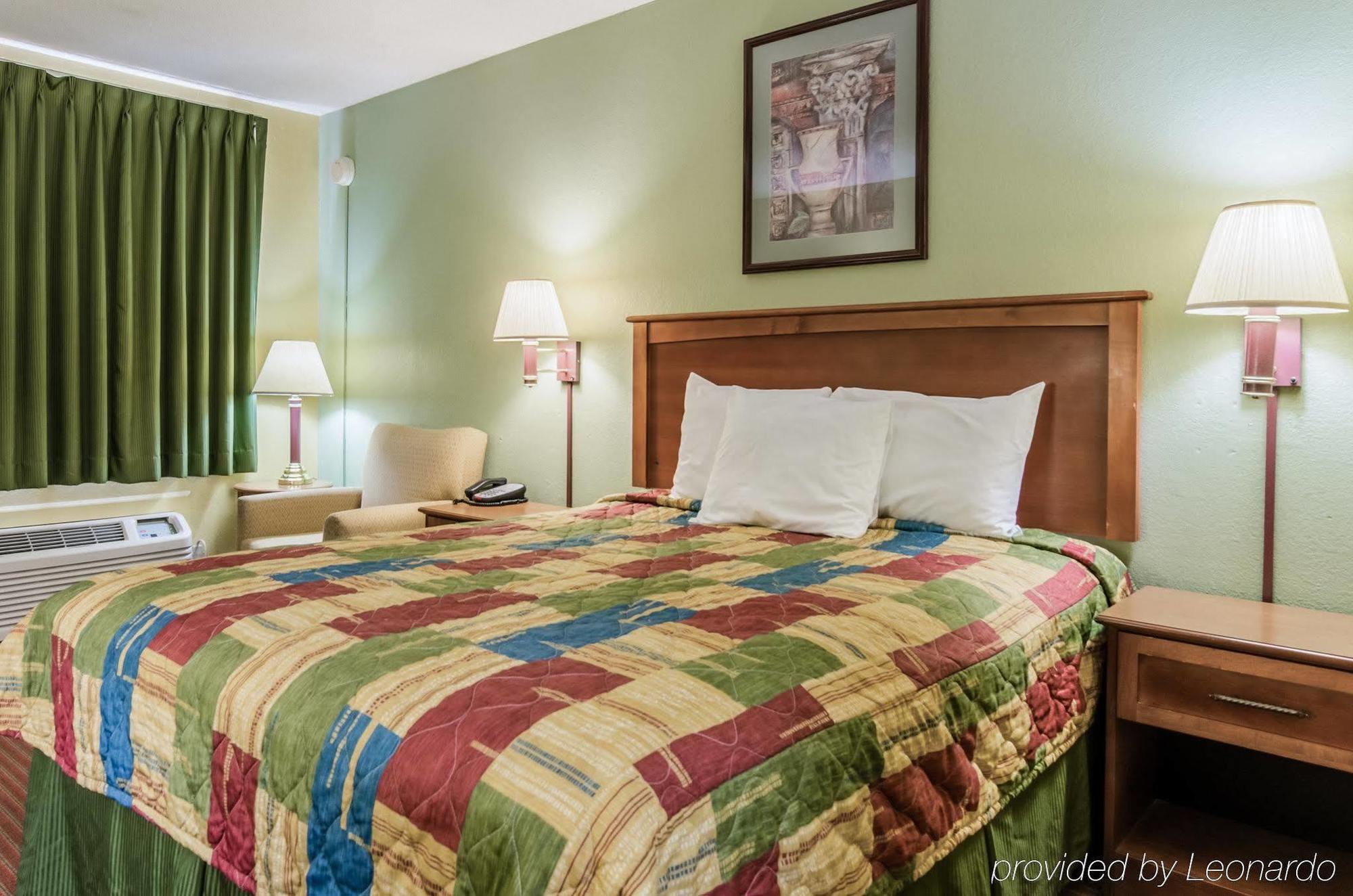 Rodeway Inn Конкордия Экстерьер фото