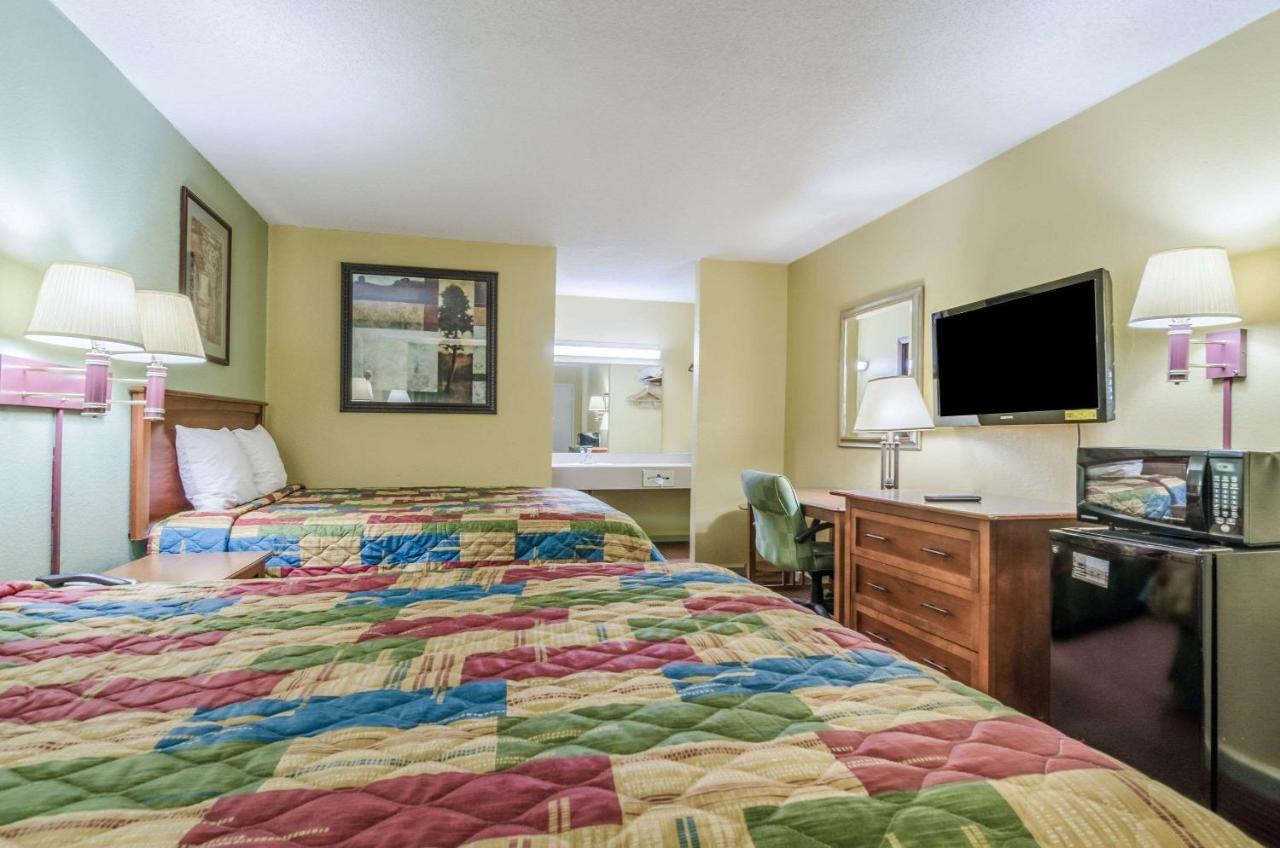 Rodeway Inn Конкордия Экстерьер фото